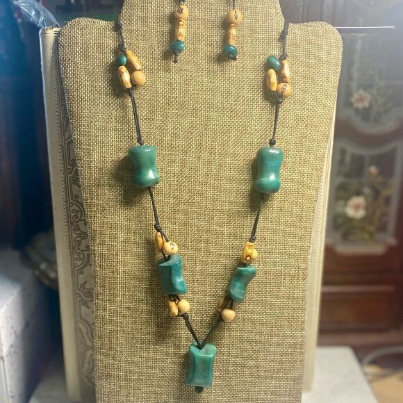 Vintage Ethnic Handcrafted Necklace & Earrings - Picture 1 of 4